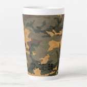 Groene camouflagepatroon vintage 2020 latte mok (Voorkant)