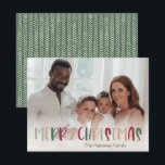 Groene Casual kerstfeestelijke volledige foto Feestdagenkaart<br><div class="desc">Deze casual, kleurrijke kerstfeestkaart is perfect voor uw leuke, creatieve kerstcadeautjes. Het is een uniek, speels modern lettertype in rood, boho-tan, en licht en donkergroen, maakt een gelukkig seizoensgebonden gevoel mogelijk. Als je de donkere winter van je geliefden wilt ophelderen met een schattige feestvreugde, dan heb je dat ding gevonden!...</div>