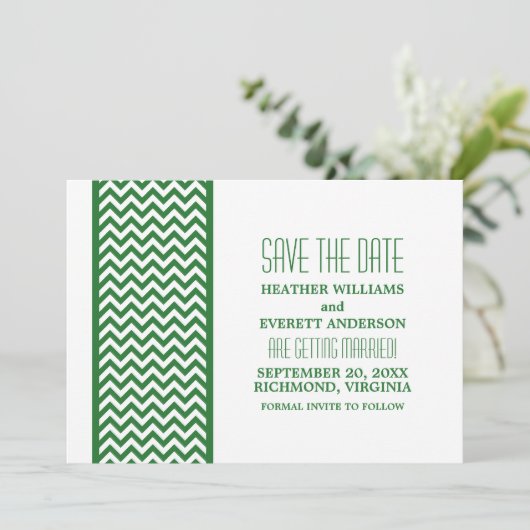 Groene Chevron Rand Save the Date Uitnodiging (Staand voorkant)