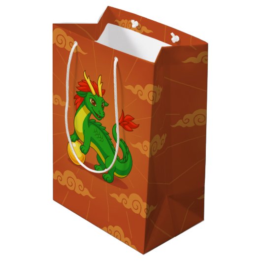 Groene Chinese Draak op Rood Medium Cadeauzakje (Achterkant Gekanteld)