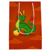 Groene Chinese Draak op Rood Medium Cadeauzakje (Achterkant)