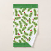 Groene dennenbladeren en bessen met monogram bad handdoek (Handdoek)