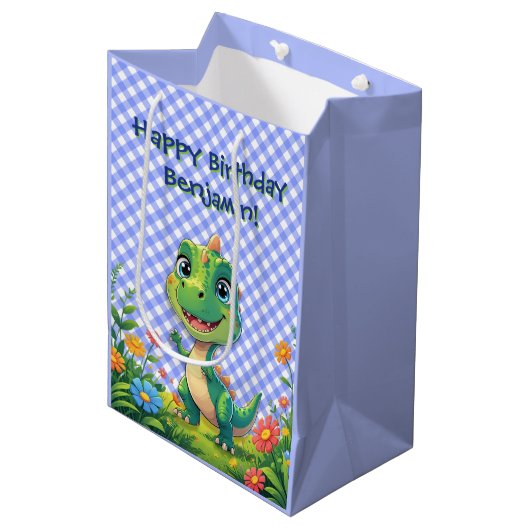 Groene Dinosaurus Blue Gingham Verjaardag Cadeau Medium Cadeauzakje (Voorkant Gekanteld)