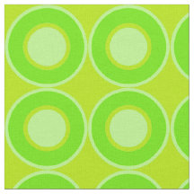 Groene donuts met groene vulling op olijfstof