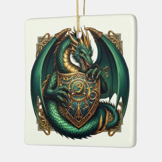 Groene draak met Dragon Shield Keramisch Ornament (Links)