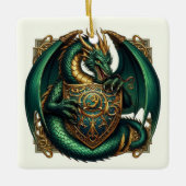Groene draak met Dragon Shield Keramisch Ornament (Voorkant)