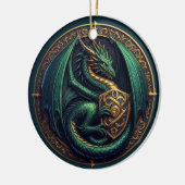 Groene draak met schild keramisch ornament (Links)