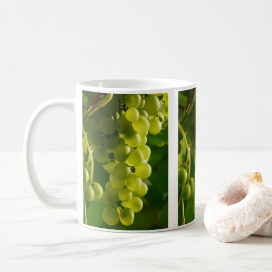 Groene druiven aan de wijnstok mok (Met donut)