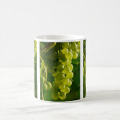 Groene druiven aan de wijnstok mok (Center)