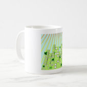 Groene Eco City Skyline met Zwevende Bladeren Koffiemok (Voorkant links)