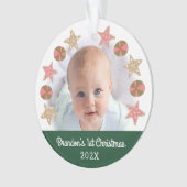 Groene Eerste Kerstmis Baby Foto Gingerbread Boy Ornament (voorkant)