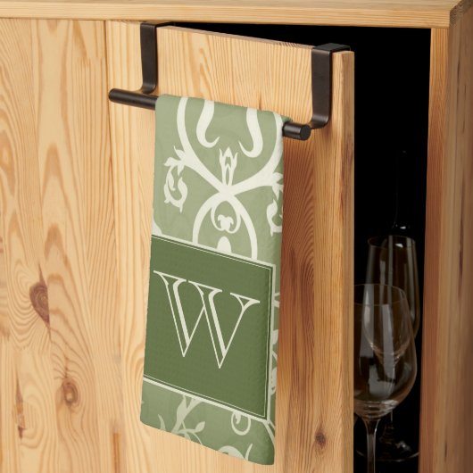 Groene Elegante Bloei Monogram Handdoek (Derde Gevouwen)