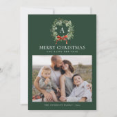 Groene Elegante Monogram Krans Kerstmis Twee Foto Feestdagenkaart (Voorkant)
