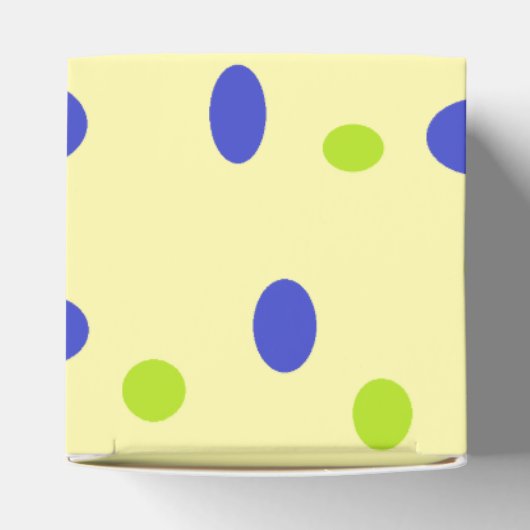 Groene en blauwe stippen op geel bedankdoosjes (Bovenkant)