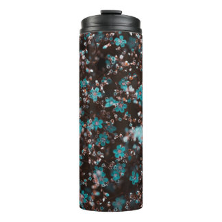 GROENE EN BROEIENDE STROMEN THERMOSBEKER