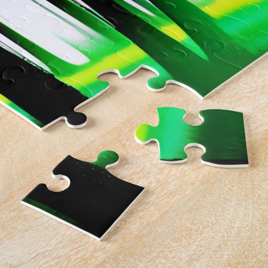 Groene en gele mist komt het Silhouetbos binnen Legpuzzel (Zijkant)