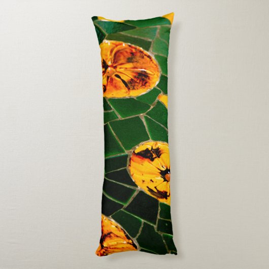 Groene en Gele Spaanse mozaïek Lichaamskussen (Achterkant (Verticaal))