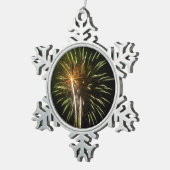 Groene en Gold Fireworks Holiday Celebration Tin Sneeuwvlok Ornament (Rechts)