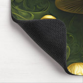 Groene en gouden paddenstoel op bloemen muismat (Hoek)