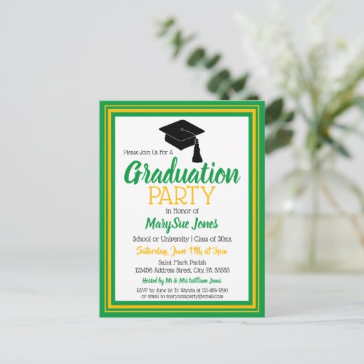Groene en goudkleurige Afstudeerder Uitnodiging Briefkaart (Staand voorkant)