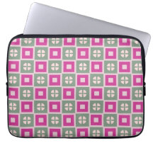 Groene en magenta gebloemde laptophoes met blokpat
