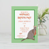 Groene en Oranje Wallaby Een Wortel Verjaardag Ete Kaart (Staand voorkant)