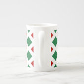Groene en rode diamanten op wit porselein kop (Achterkant)