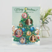 Groene en rode kerstkaart met kerstboomversieringe (Staand voorkant)