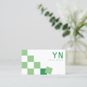 Groene en Witte Chessboard met Monogram Modern Visitekaartje (Staand voorkant)