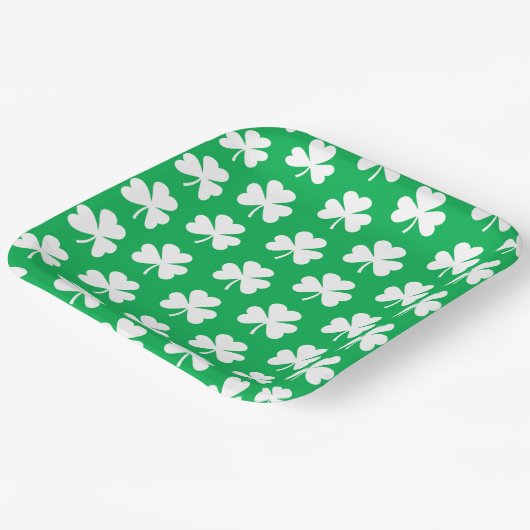 Groene en witte klaver Patroon Papieren Bordje (Gebogen)