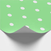 Groene en witte poka Dot  Cadeaupapier (Hoek)