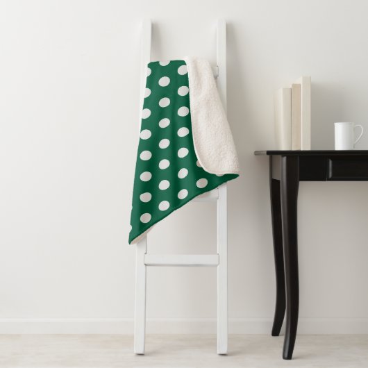 Groene en Witte poka Dots Sherpa Deken (In situ)