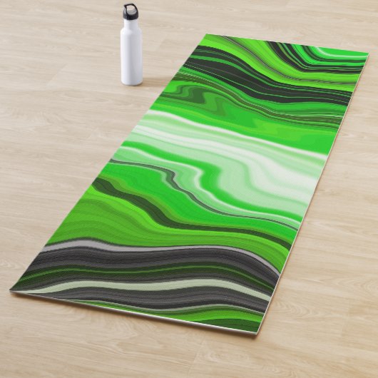 Groene en zwarte marmer als Striped Fluid Art Yogamat (In situ)