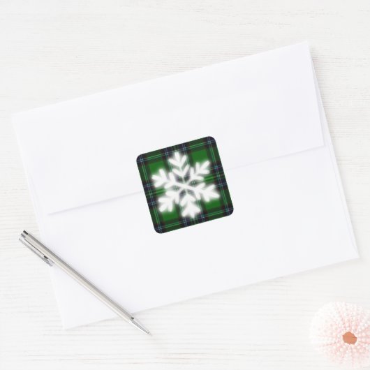 Groene en zwarte spelden met sneeuwvlokdetails vierkante sticker (Envelop)