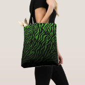 Groene en zwarte zebraprint: Stijlvol Tote Bag (Dichtbij)