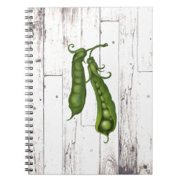 Groene erwten erwt witte houten rustieke boerderij notitieboek