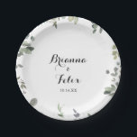 Groene Eucalyptus Foliage Delight Trouwtaart Papieren Bordje<br><div class="desc">Dit groene eucalyptus loof verrukking bruidstaart papier bord is ideaal voor een moderne bruiloft receptie. Het ontwerp is voorzien van botanische waterverf handgetekende eucalyptus,  inspirerend natuurschoon. Maak het je eigen door de namen van de bruid en bruidegom en trouwdatum toe te voegen.</div>