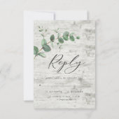 groene eucalyptusbladeren witte houtbruiloft RSVP (Achterkant)