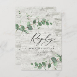 groene eucalyptusbladeren witte houtbruiloft RSVP