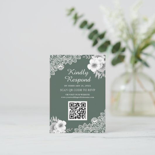 Groene Floral Lace QR Code RSVP Weddenschap Websit Informatiekaartje (Staand voorkant)