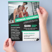 Groene Flyer voor Persoonlijke Trainer en Fitness (Hand)