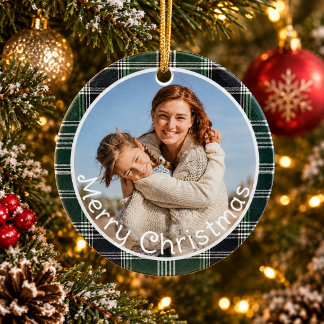Groene geruite gingham gezinsfoto vrolijk kerstfee keramisch ornament
