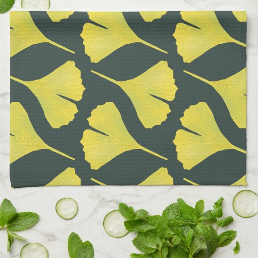Groene Ginkgo Leaf Patroon – Spring Botanical Theedoek (Gevouwen)