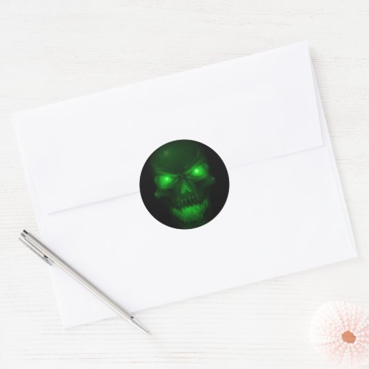 Groene gloeiende schedel ronde sticker (Envelop)