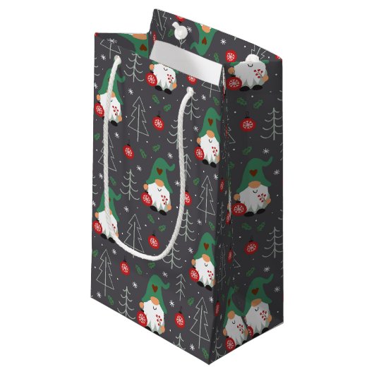 Groene Gnome Kerstboom Ornamenten Patroon Klein Cadeauzakje (Voorkant Gekanteld)