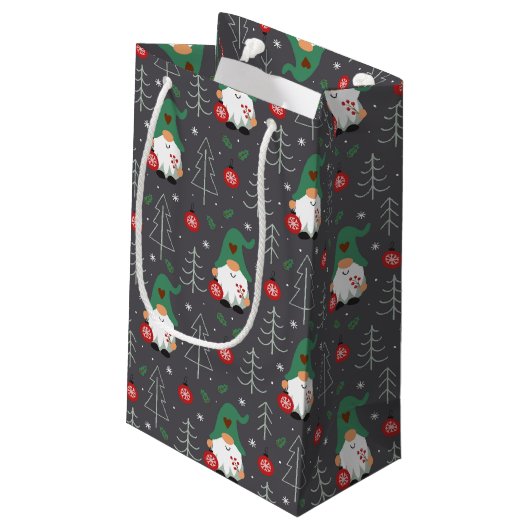 Groene Gnome Kerstboom Ornamenten Patroon Klein Cadeauzakje (Achterkant Gekanteld)