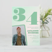 Groene gradiënt 34e verjaardag uitnodigingen Boy P (Staand voorkant)