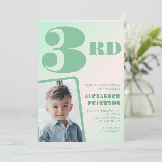 Groene gradiënt 3e verjaardag uitnodigingen Boy Ph (Staand voorkant)