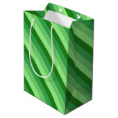 Groene gras middelgrote cadeautas (Achterkant Gekanteld)