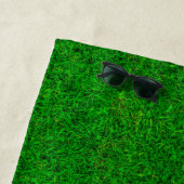 Groene gras textuur van een voetbalveld strandlaken (In situ)